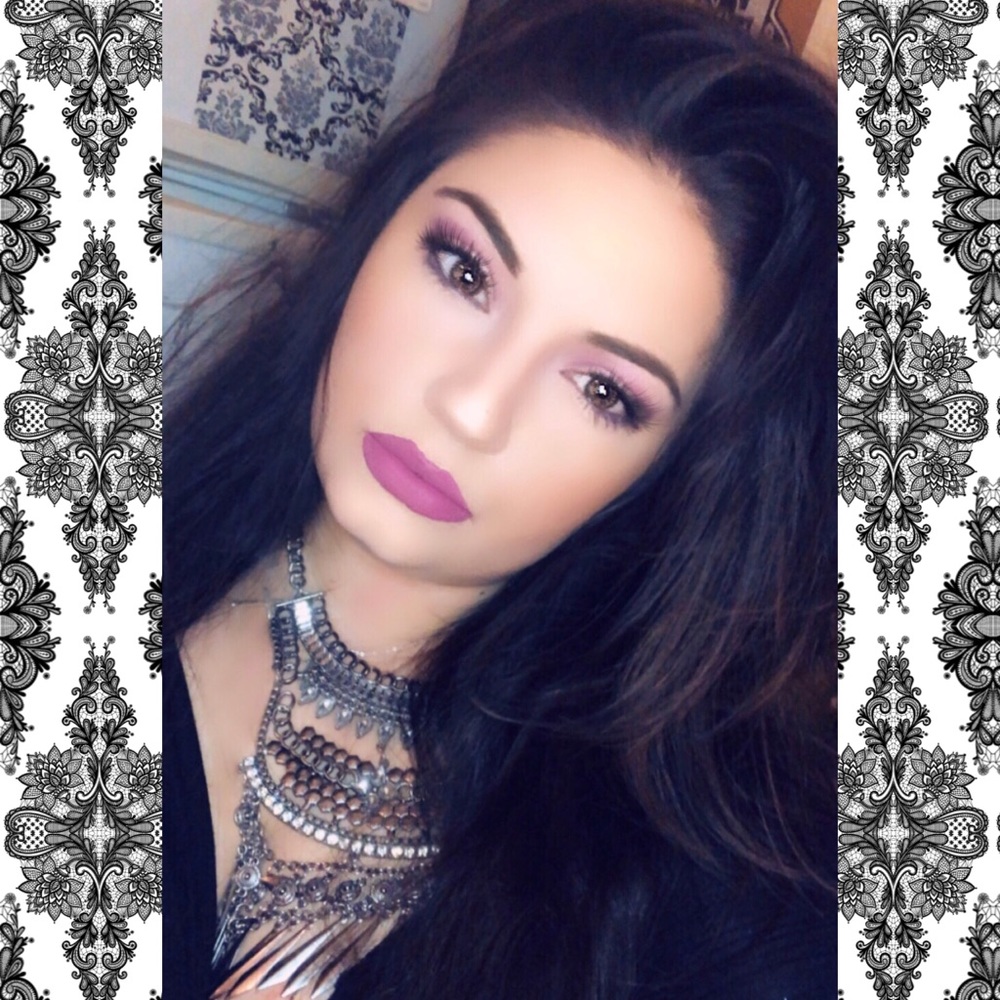 Meet your Posher, Alexandra